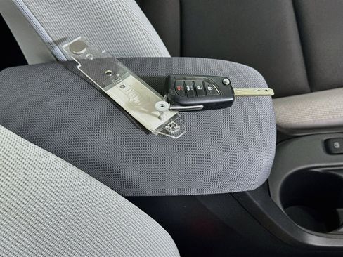 Certified 2025 Toyota Corolla LE FWD image 32