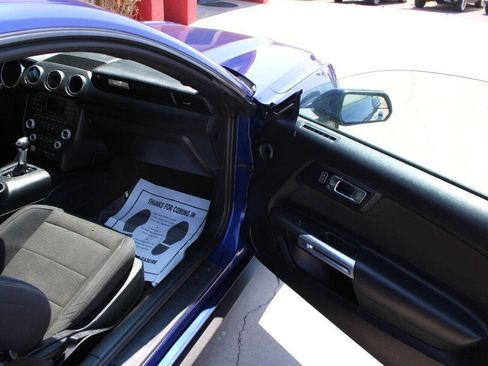 Used 2016 Ford Mustang Coupe image 11