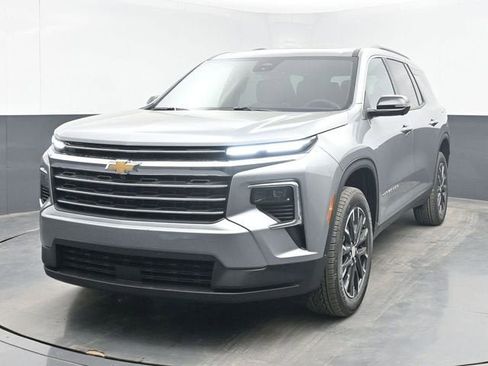New 2026 Chevrolet Traverse LT FWD image 10