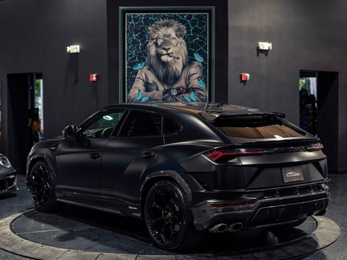 Used 2023 Lamborghini Urus Performante AWD/4WD image 60