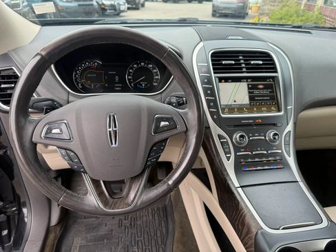 Used 2017 Lincoln MKX Reserve w/ Lincoln MKX Climate Package AWD/4WD image 20