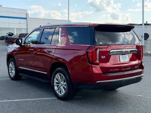 Used 2023 GMC Yukon SLT AWD/4WD image 10