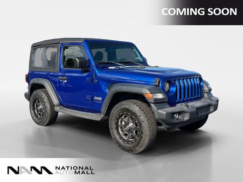 Used 2018 Jeep Wrangler Sport AWD/4WD image 5