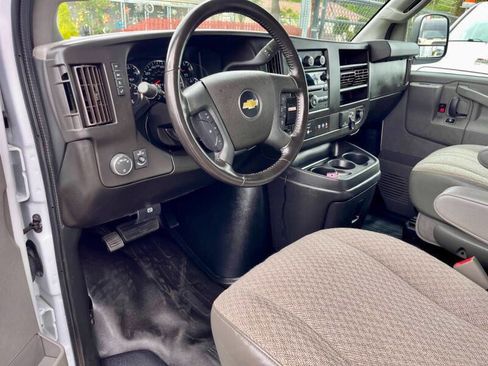 Used 2021 Chevrolet Express 3500 w/ Power Convenience Package RWD image 13