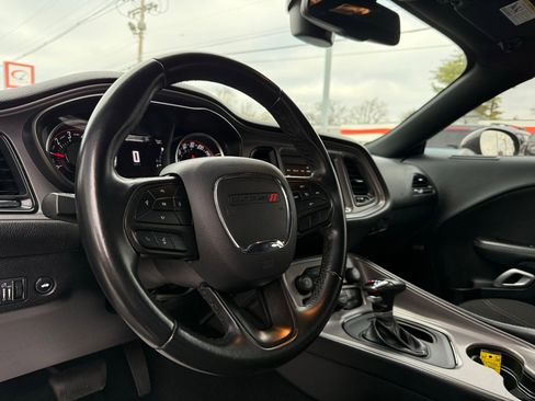 Used 2023 Dodge Challenger SXT image 36