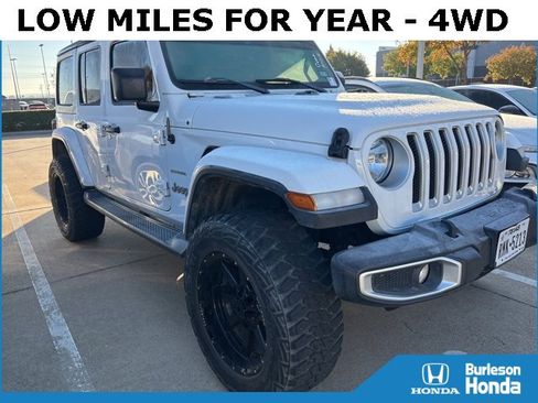 Used 2020 Jeep Wrangler Unlimited Sahara image 3