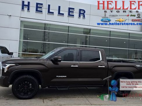 Used 2022 Toyota Tundra Limited image 1