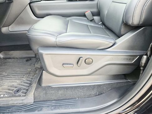Used 2026 Ford Expedition Platinum AWD/4WD image 37