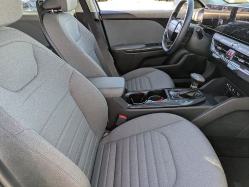 Certified 2025 Kia K4 EX image 11