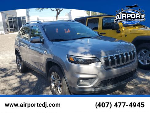 Used 2019 Jeep Cherokee Latitude Plus w/ Cold Weather Group image 1
