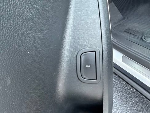Used 2025 Buick Enclave Sport Touring w/ Super Cruise Package FWD image 21