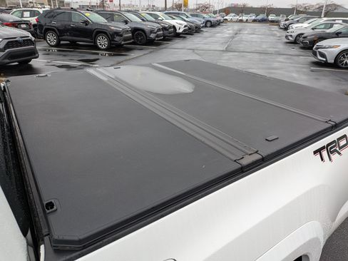 Used 2023 Toyota Tacoma TRD Sport image 12