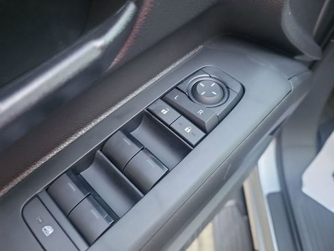 Certified 2025 Toyota Tacoma SR5 image 12