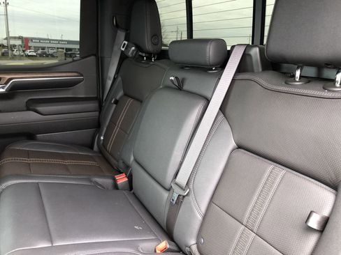 Used 2024 Chevrolet Silverado 1500 High Country w/ High Country Premium Package image 11