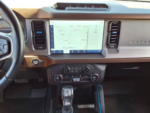 Used 2023 Ford Bronco Outer Banks w/ Sasquatch Package AWD/4WD image 14