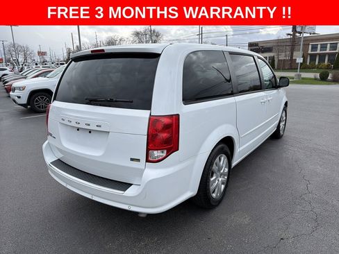 Used 2017 Dodge Grand Caravan SE image 28