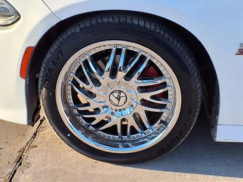 Used 2018 Dodge Charger R/T image 21