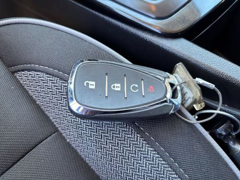 Used 2025 Chevrolet Blazer LT FWD image 25