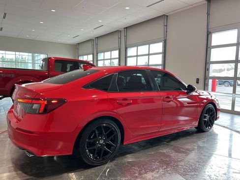 Used 2025 Honda Civic Sport image 8