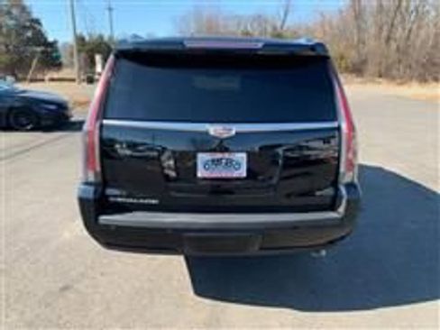 Used 2016 Cadillac Escalade ESV Premium image 7