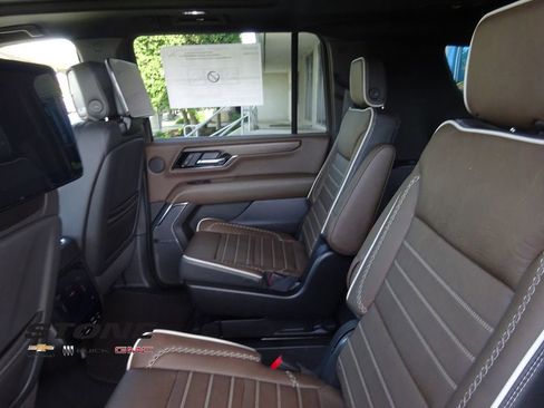 New 2026 GMC Yukon XL Denali Ultimate AWD/4WD image 21