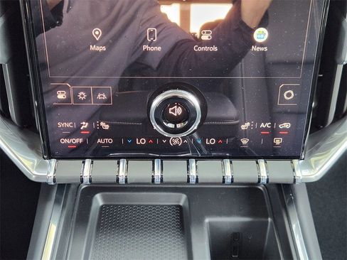 New 2026 GMC Acadia Elevation w/ Elevation Premium Package image 13