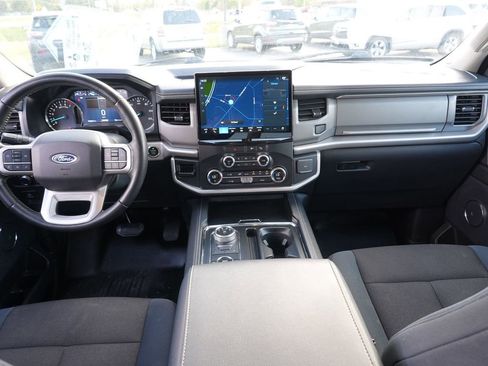 Used 2022 Ford Expedition XL AWD/4WD image 25