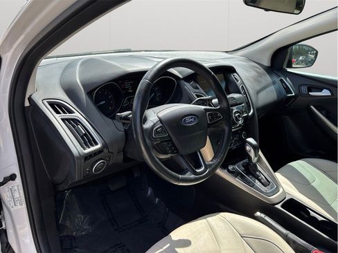Used 2015 Ford Focus Titanium image 6