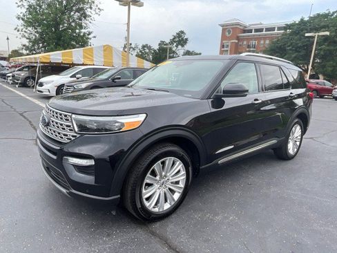 Used 2024 Ford Explorer Limited w/ Limited Technology Package AWD/4WD image 3