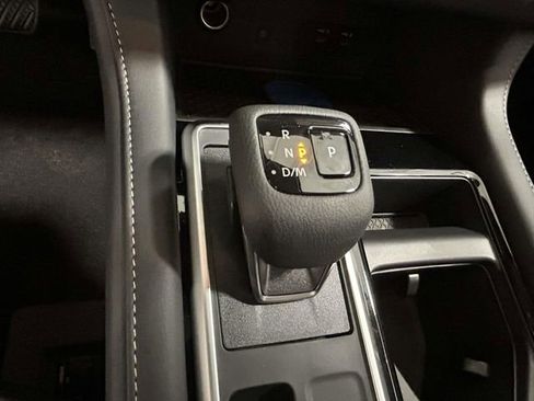 New 2026 Nissan Pathfinder SL w/ SL Premium Package FWD image 18
