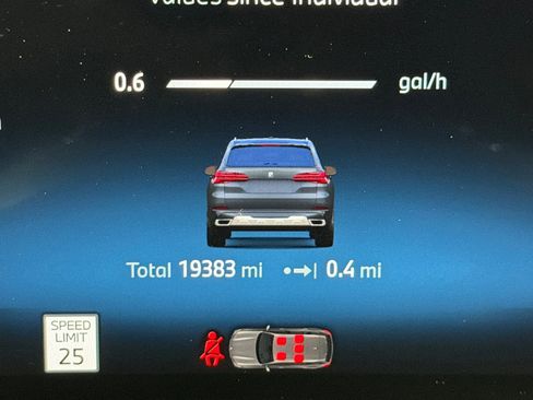 Used 2025 BMW X5 xDrive40i w/ Climate Comfort Package image 24