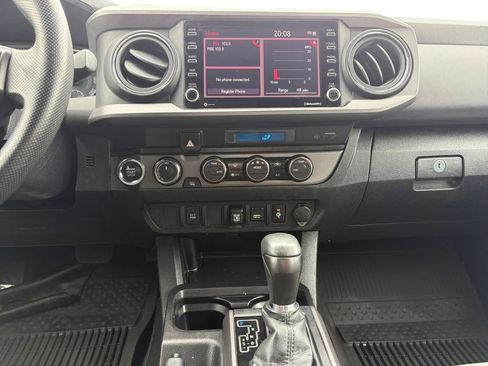 Used 2023 Toyota Tacoma TRD Off-Road AWD/4WD image 15