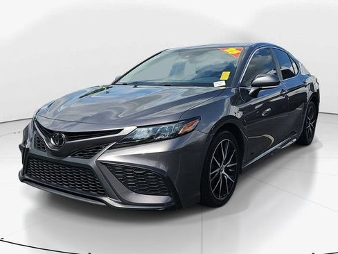 Used 2023 Toyota Camry SE FWD image 7