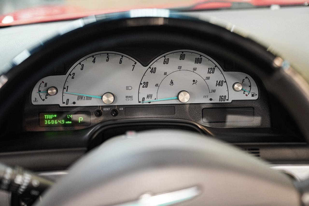 Used 2002 Ford Thunderbird RWD image 33