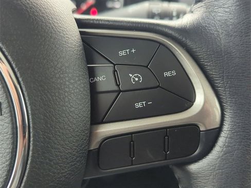 Used 2022 Jeep Renegade Limited w/ Sun, Sound & Wheels Group image 14