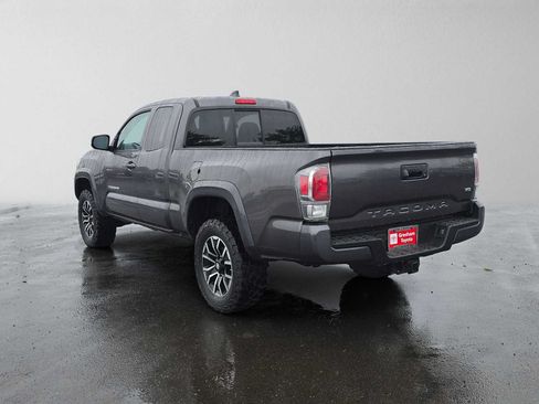 Used 2020 Toyota Tacoma TRD Sport AWD/4WD image 6