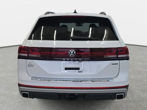 New 2026 Volkswagen Atlas Peak Edition AWD/4WD image 5