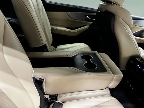 Certified 2023 Acura MDX FWD w/ Technology Package image 12