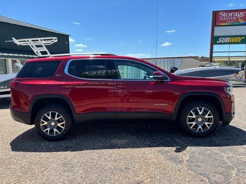 Used 2023 GMC Acadia SLT image 6