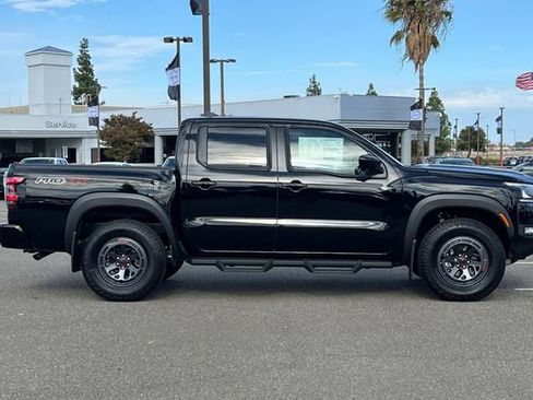 New 2026 Nissan Frontier PRO-4X w/ Pro-4x Convenience Package image 3
