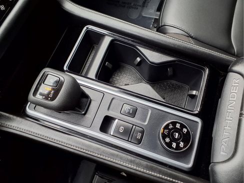 Certified 2023 Nissan Pathfinder SL AWD/4WD image 23