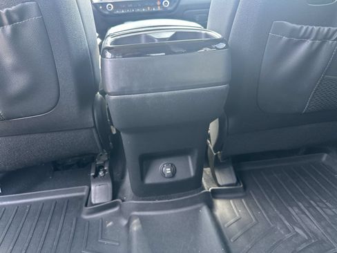 Used 2021 Kia Telluride EX w/ EX Premium Package AWD/4WD image 22
