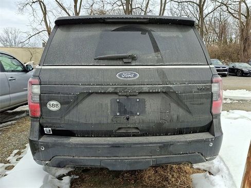 Used 2019 Ford Expedition Max Limited w/ Equipment Group 303A image 5