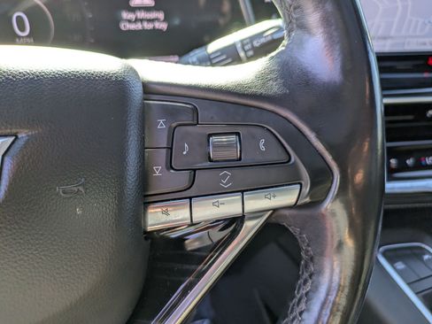 Used 2022 Cadillac Escalade ESV Sport w/ Touring Package AWD/4WD image 19