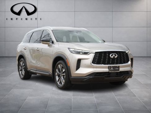 Certified 2023 INFINITI QX60 Luxe w/ Cargo Package image 3