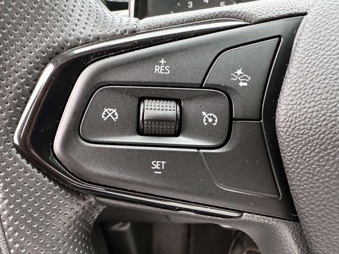 Used 2024 Chevrolet Trax LS w/ LS Convenience Package FWD image 15