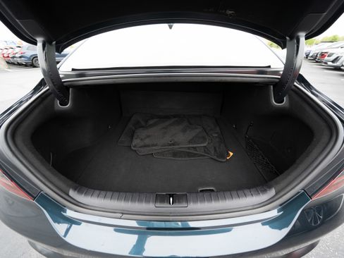 Used 2025 Genesis G70 2.5T RWD image 27
