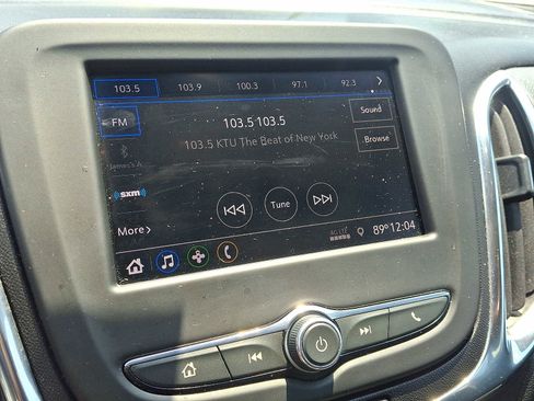 Used 2020 Chevrolet Equinox LT image 17