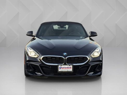 Used 2025 BMW Z4 sDrive30i image 2