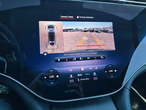 Used 2022 Mercedes-Benz EQS 580 4MATIC Sedan image 30